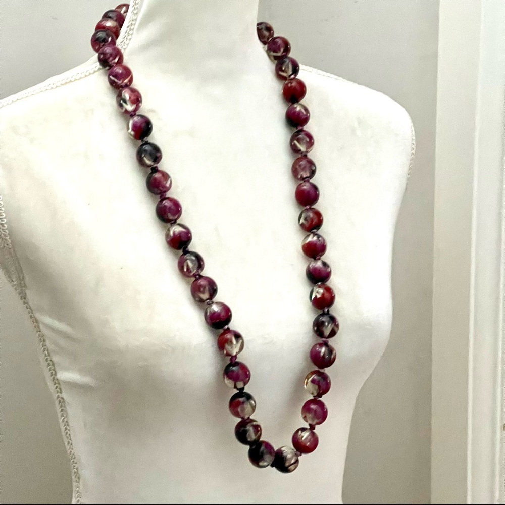 Vintage Lucite Marbled Bead Necklace, Red Black White Clear Multi - Picture 4 of 7